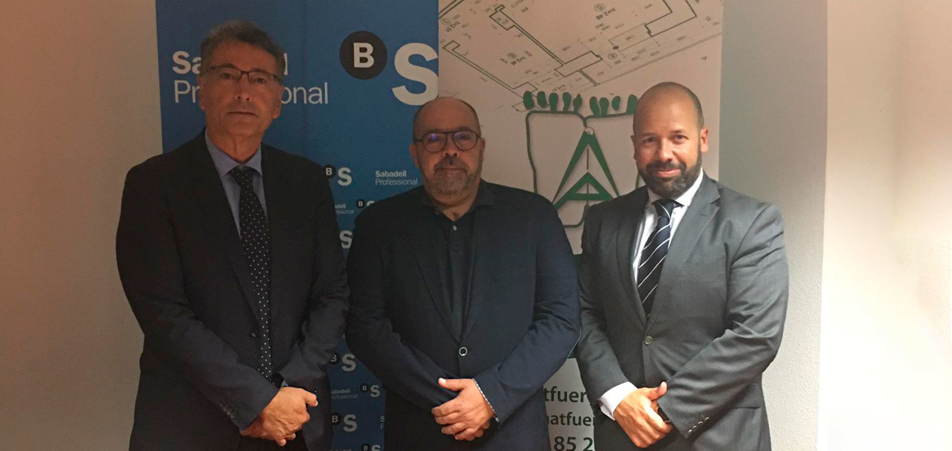 Acuerdo de colaboración entre Sabadell Professional y el COAATIEF